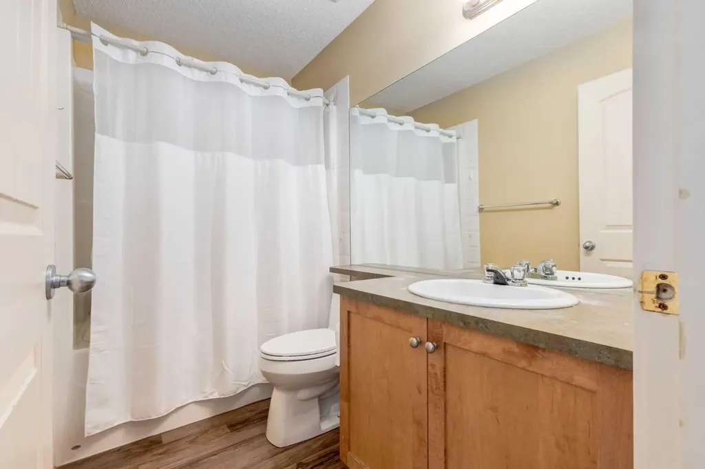 664 Luxstone Landing SW Airdrie AB T4B 3L2