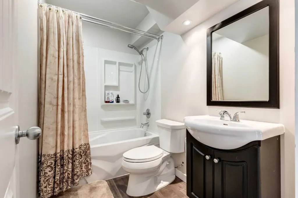 664 Luxstone Landing SW Airdrie AB T4B 3L2