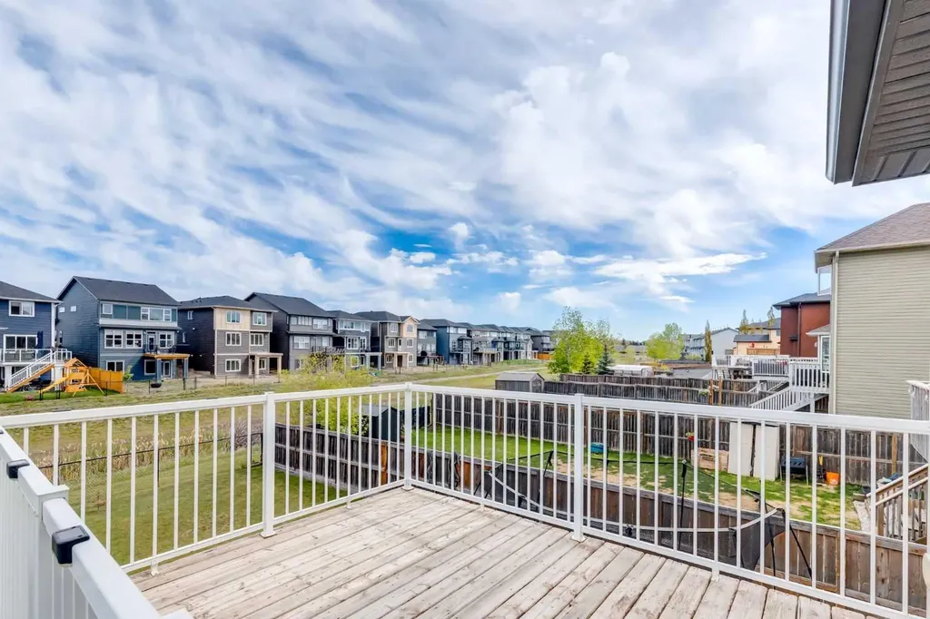 664 Luxstone Landing SW Airdrie AB T4B 3L2