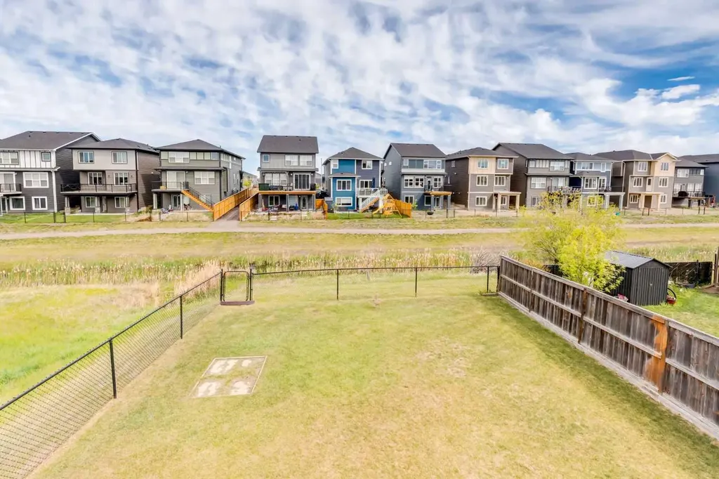 664 Luxstone Landing SW Airdrie AB T4B 3L2