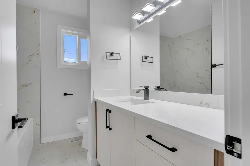 3640 Dover Ridge Drive SE Calgary AB T2B 2B4