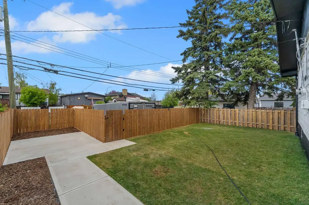 3640 Dover Ridge Drive SE Calgary AB T2B 2B4