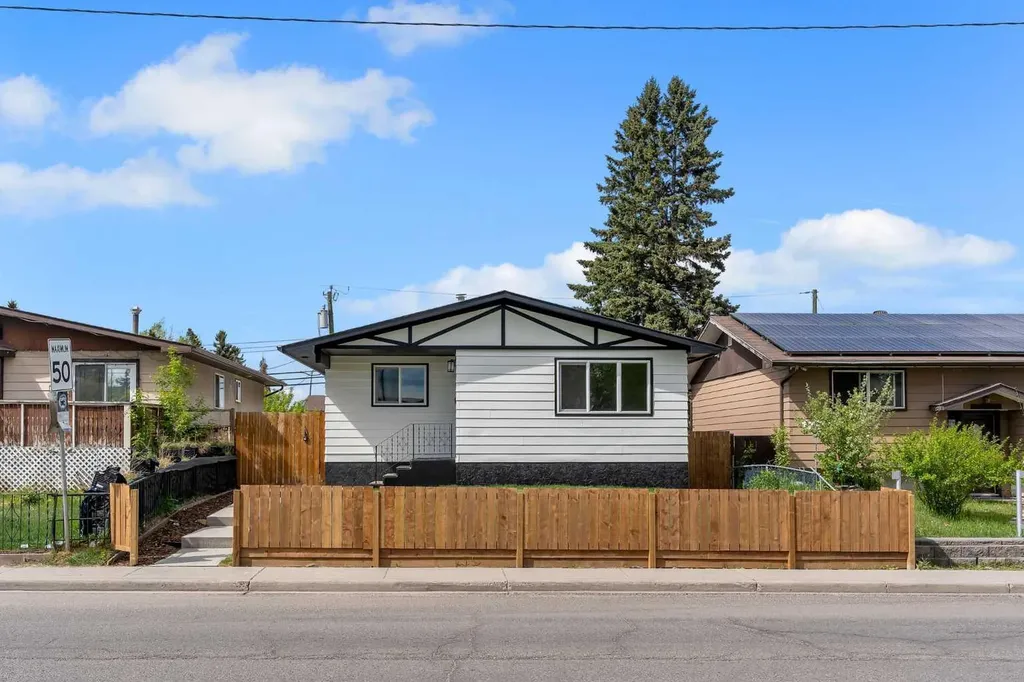 3640 Dover Ridge Drive SE Calgary AB T2B 2B4