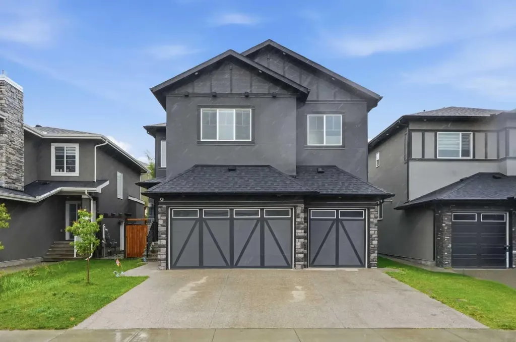 166 Kinniburgh Crescent Chestermere AB T1X 1Y1
