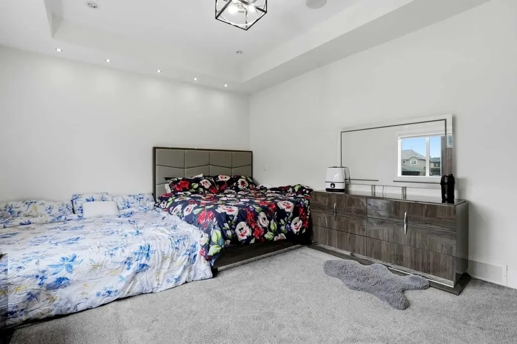 166 Kinniburgh Crescent Chestermere AB T1X 1Y1