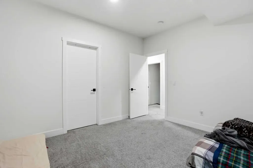 166 Kinniburgh Crescent Chestermere AB T1X 1Y1