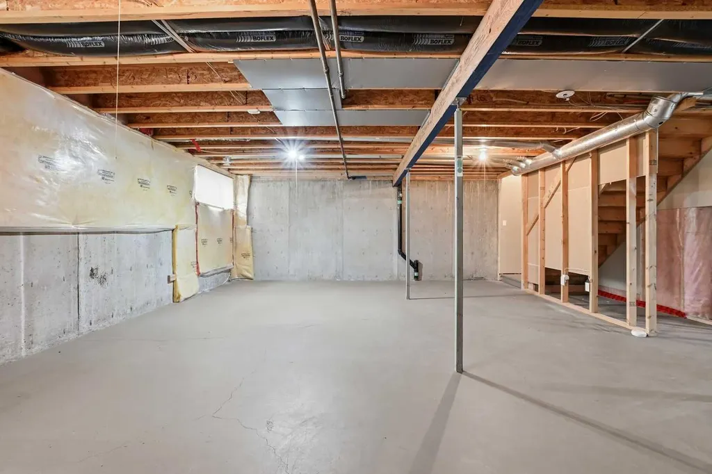 424 Jenkins Drive Red Deer AB T4P 3X1