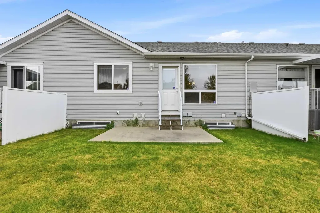 424 Jenkins Drive Red Deer AB T4P 3X1