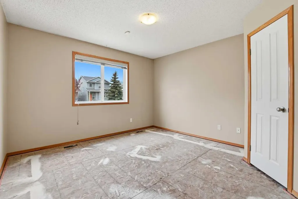 424 Jenkins Drive Red Deer AB T4P 3X1