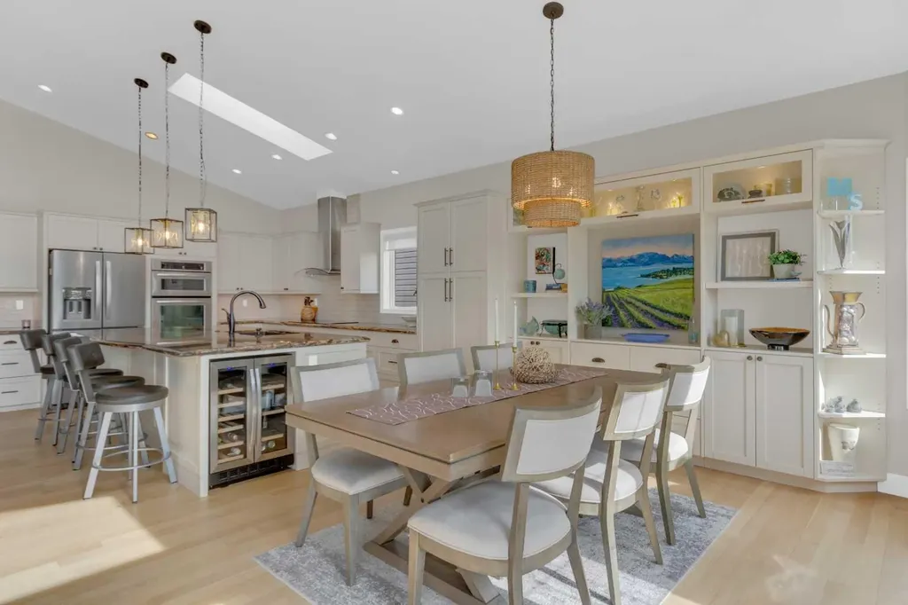 198 Douglas Woods Hill SE Calgary AB T2Z3B1