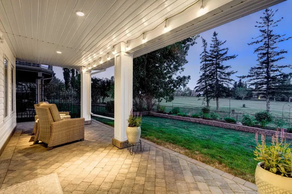 198 Douglas Woods Hill SE Calgary AB T2Z3B1
