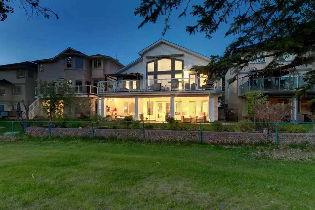 198 Douglas Woods Hill SE Calgary AB T2Z3B1