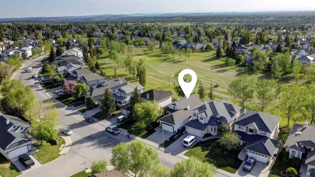 198 Douglas Woods Hill SE Calgary AB T2Z3B1