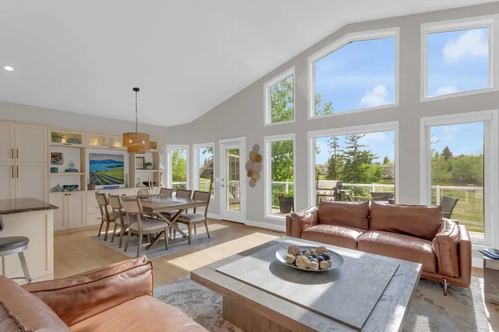198 Douglas Woods Hill SE Calgary AB T2Z3B1