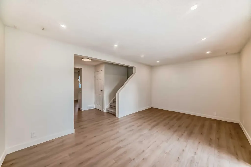 1515 Falconridge Drive NE Calgary AB T3J 1J8