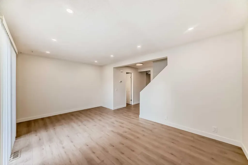 1515 Falconridge Drive NE Calgary AB T3J 1J8