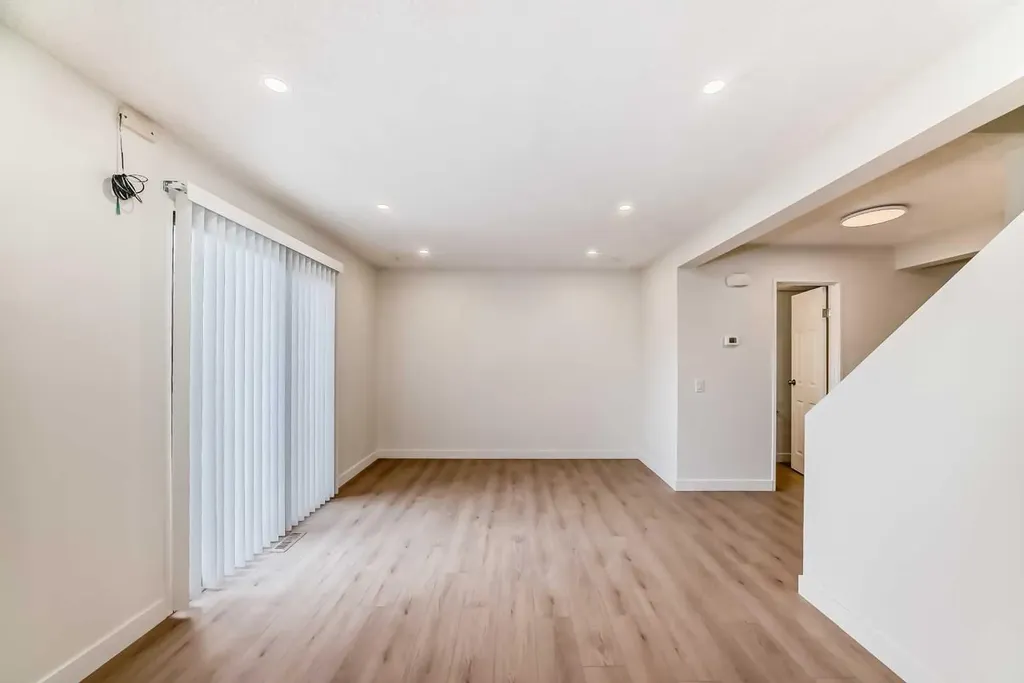 1515 Falconridge Drive NE Calgary AB T3J 1J8