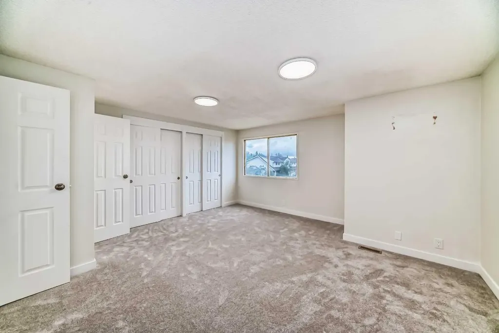 1515 Falconridge Drive NE Calgary AB T3J 1J8