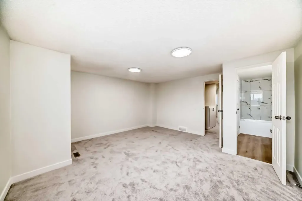 1515 Falconridge Drive NE Calgary AB T3J 1J8