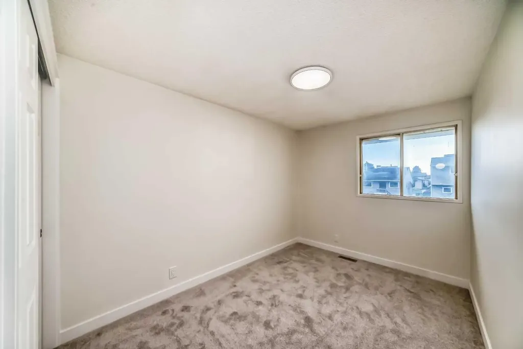 1515 Falconridge Drive NE Calgary AB T3J 1J8