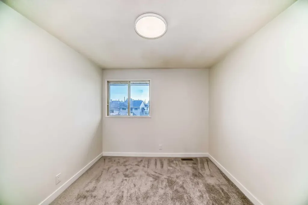 1515 Falconridge Drive NE Calgary AB T3J 1J8
