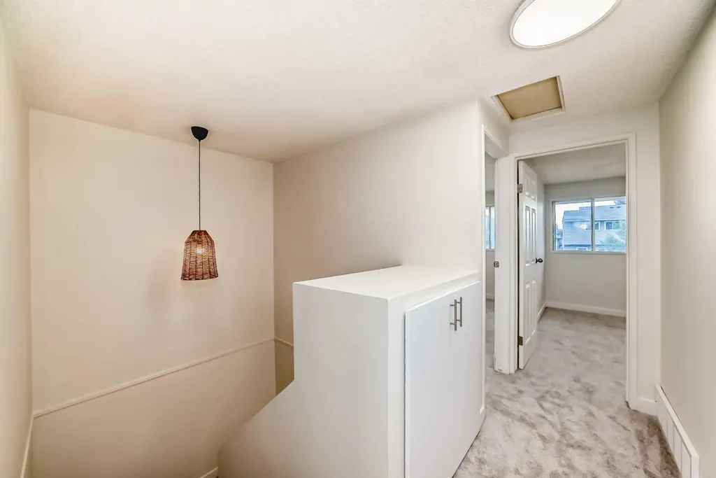 1515 Falconridge Drive NE Calgary AB T3J 1J8