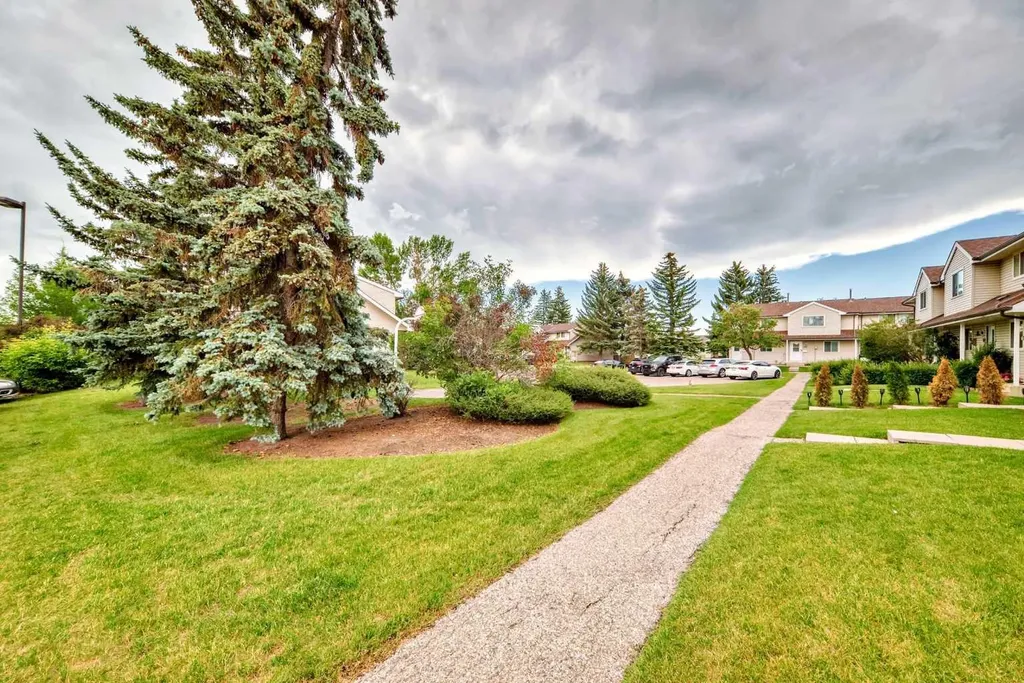 1515 Falconridge Drive NE Calgary AB T3J 1J8