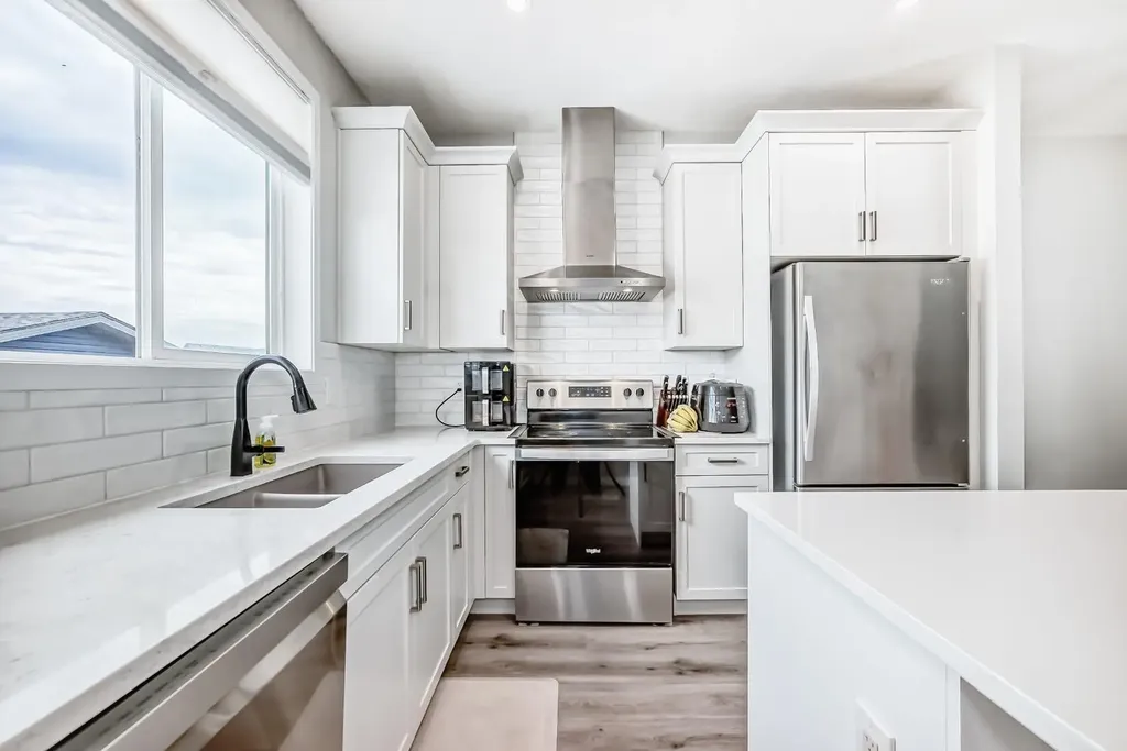 276 Belmont Boulevard SW Calgary AB T2X4W6