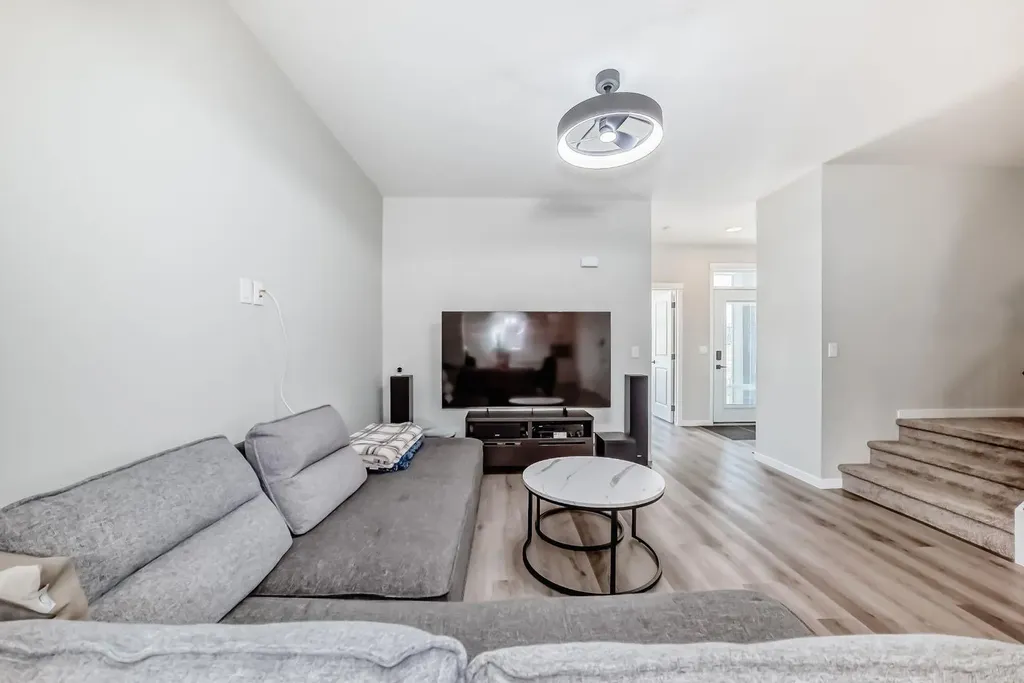 276 Belmont Boulevard SW Calgary AB T2X4W6