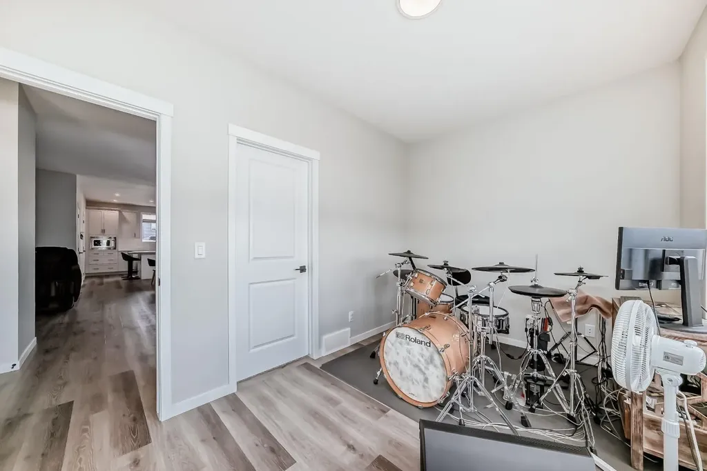 276 Belmont Boulevard SW Calgary AB T2X4W6