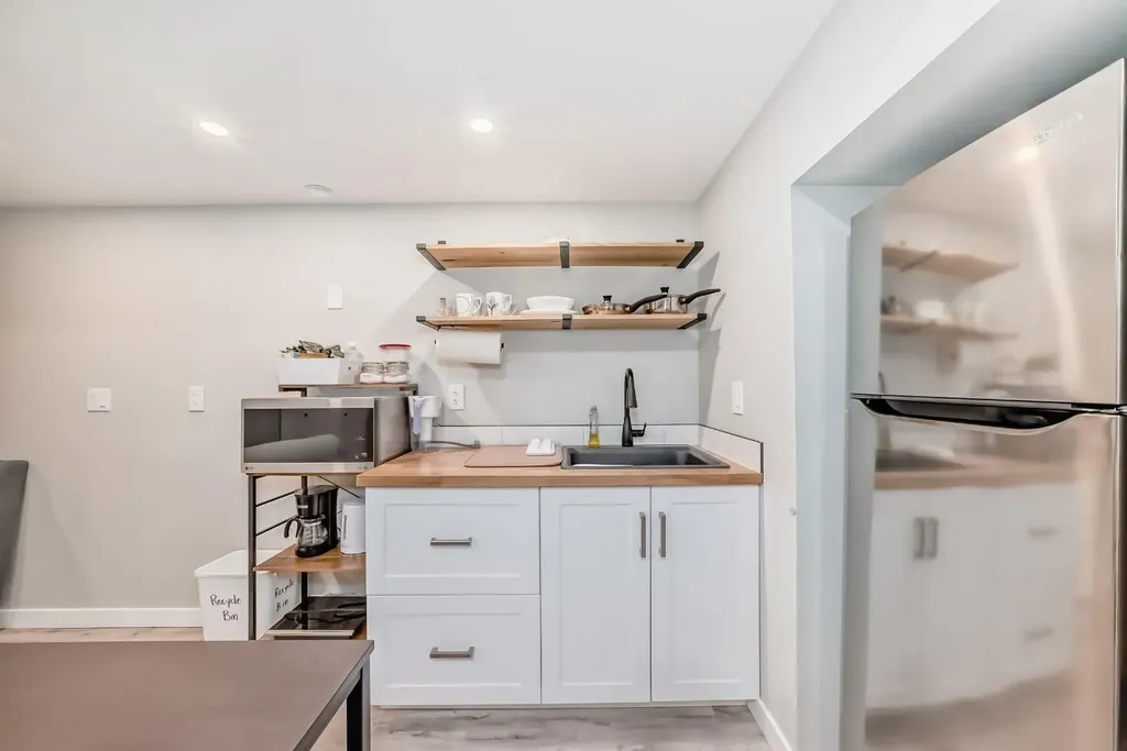 276 Belmont Boulevard SW Calgary AB T2X4W6