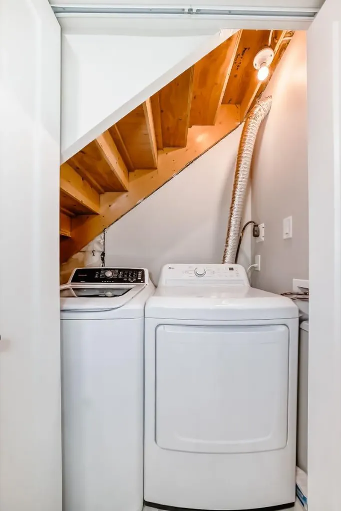 276 Belmont Boulevard SW Calgary AB T2X4W6