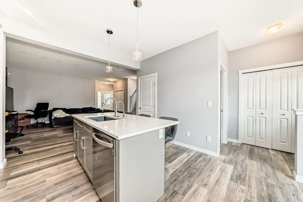 1834 Baywater Drive SW Airdrie AB T4B0B3