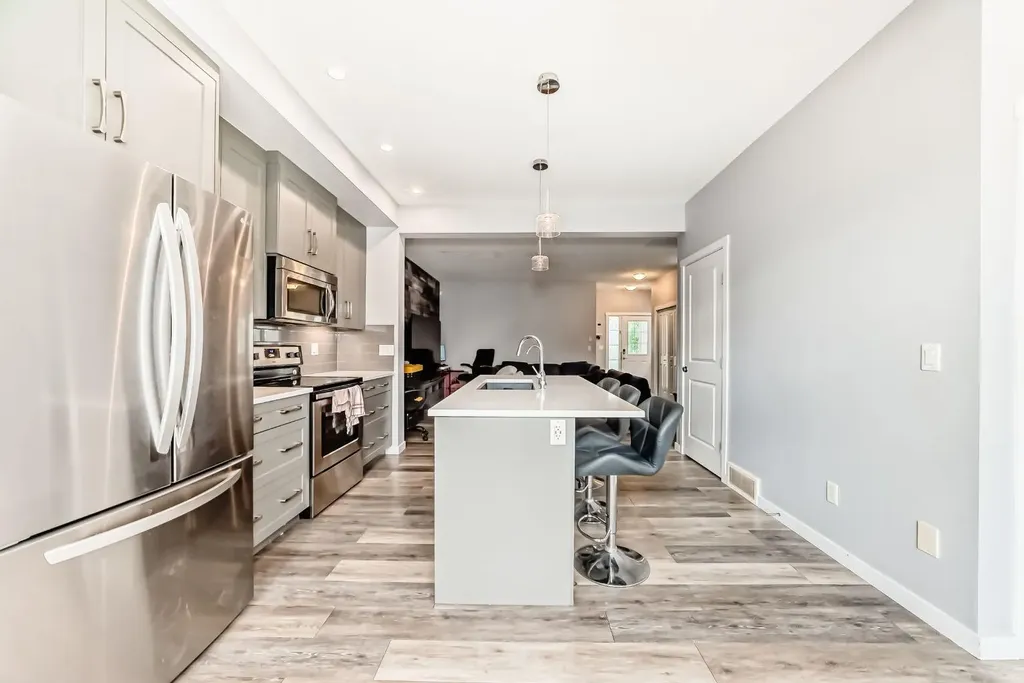 1834 Baywater Drive SW Airdrie AB T4B0B3