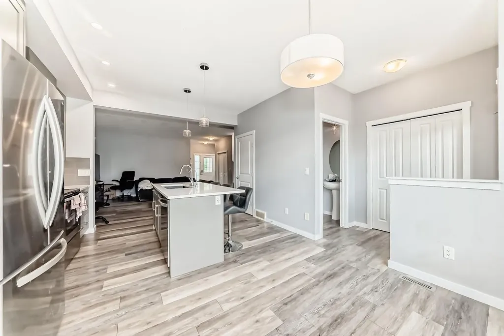1834 Baywater Drive SW Airdrie AB T4B0B3
