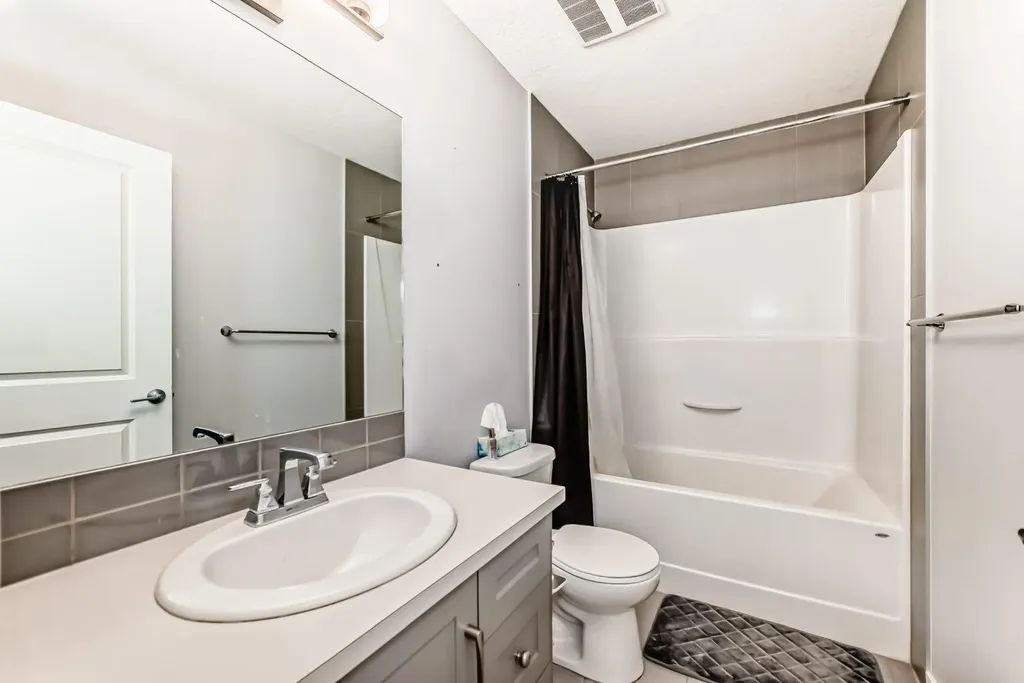 1834 Baywater Drive SW Airdrie AB T4B0B3