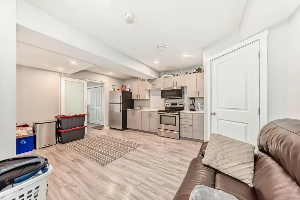 1834 Baywater Drive SW Airdrie AB T4B0B3
