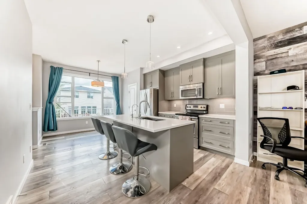 1834 Baywater Drive SW Airdrie AB T4B0B3