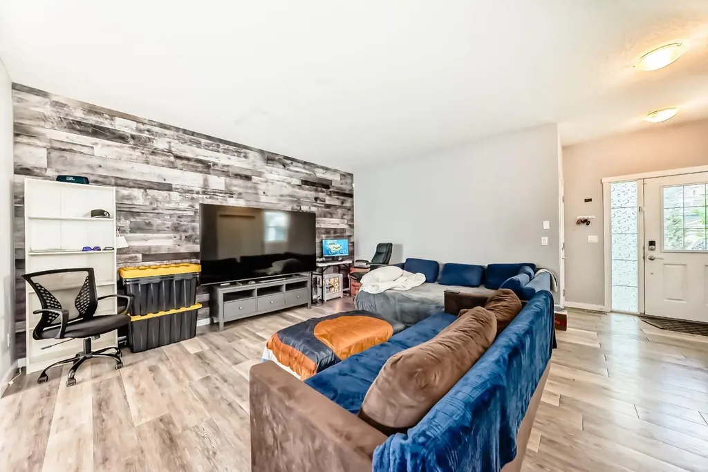 1834 Baywater Drive SW Airdrie AB T4B0B3