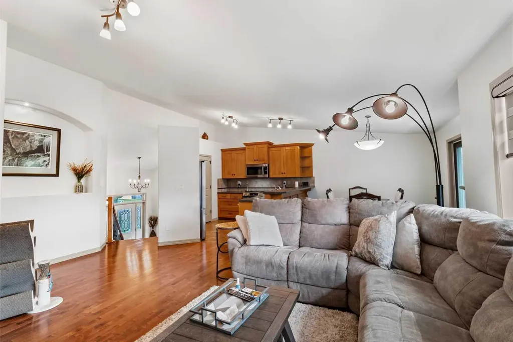 4721 58 Avenue Rimbey AB T0C 2J0