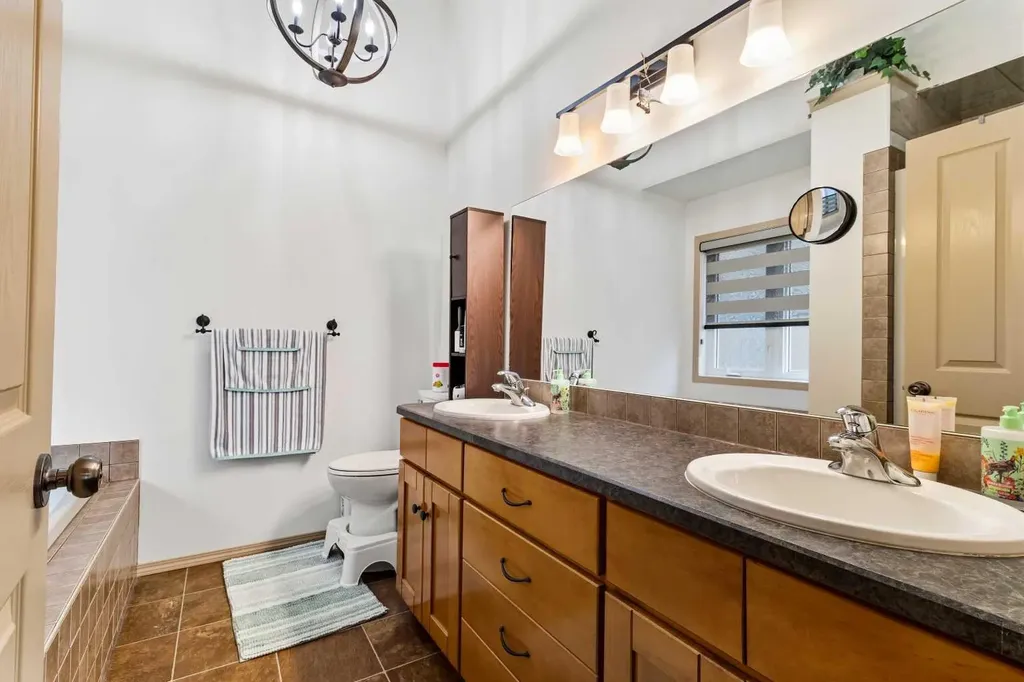 4721 58 Avenue Rimbey AB T0C 2J0