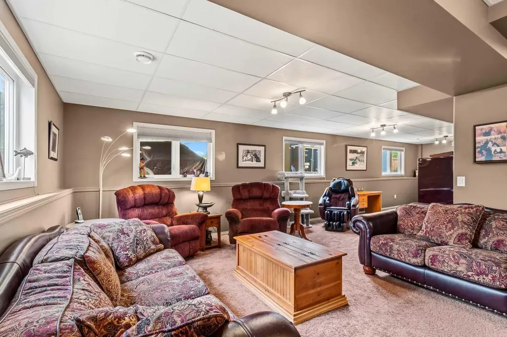 4721 58 Avenue Rimbey AB T0C 2J0