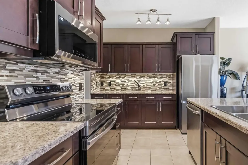 300 Sparrow Hawk Drive Fort Mcmurray AB T9K0Y6