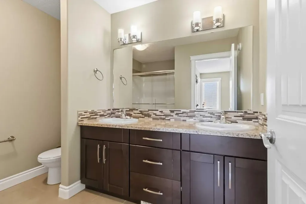 300 Sparrow Hawk Drive Fort Mcmurray AB T9K0Y6