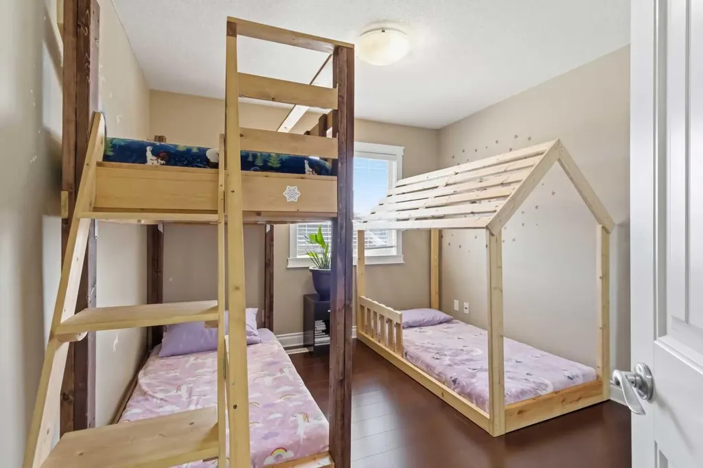 300 Sparrow Hawk Drive Fort Mcmurray AB T9K0Y6