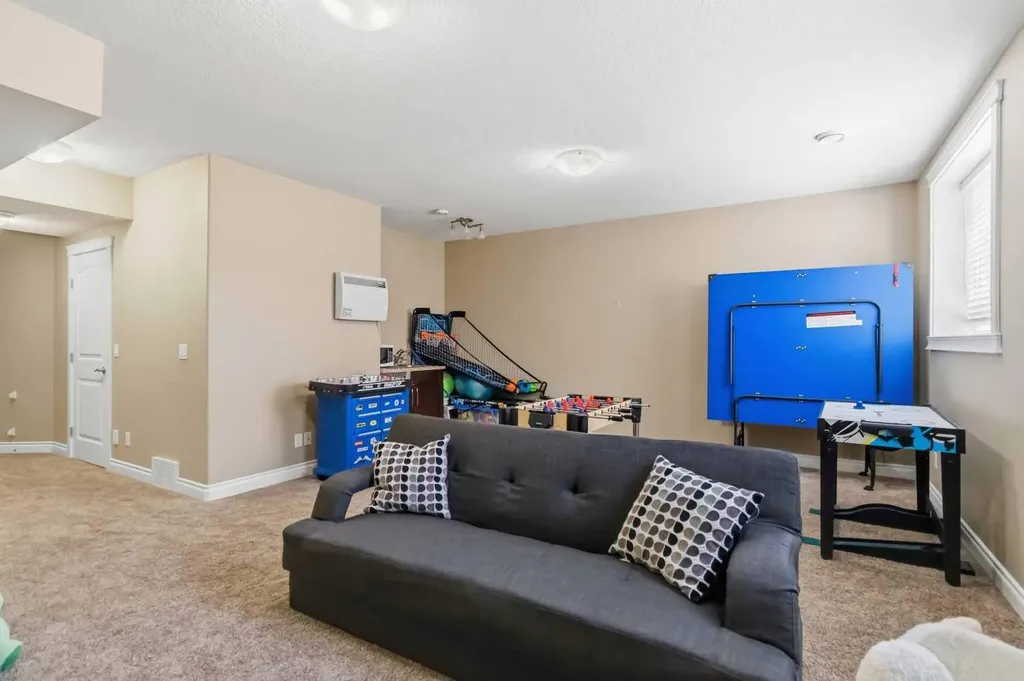 300 Sparrow Hawk Drive Fort Mcmurray AB T9K0Y6