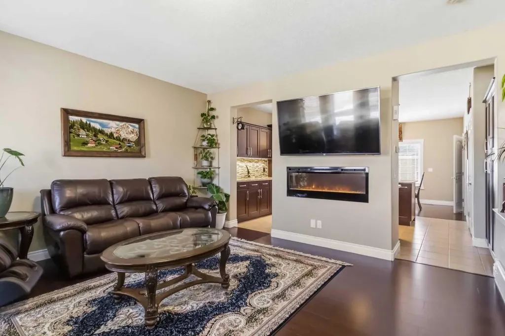 300 Sparrow Hawk Drive Fort Mcmurray AB T9K0Y6