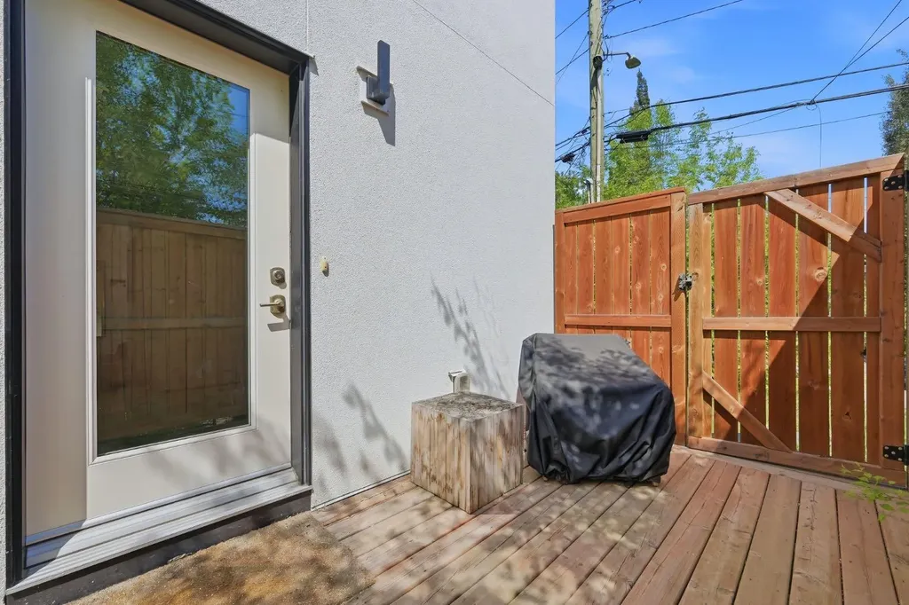 3620 17 Street SW Calgary AB T2T6X5