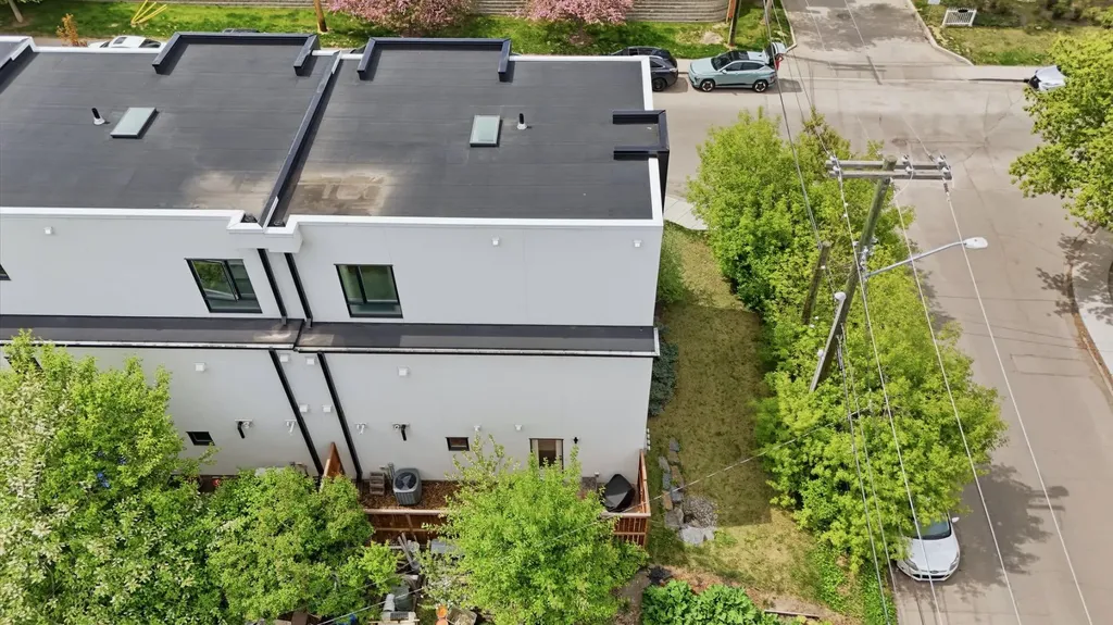 3620 17 Street SW Calgary AB T2T6X5
