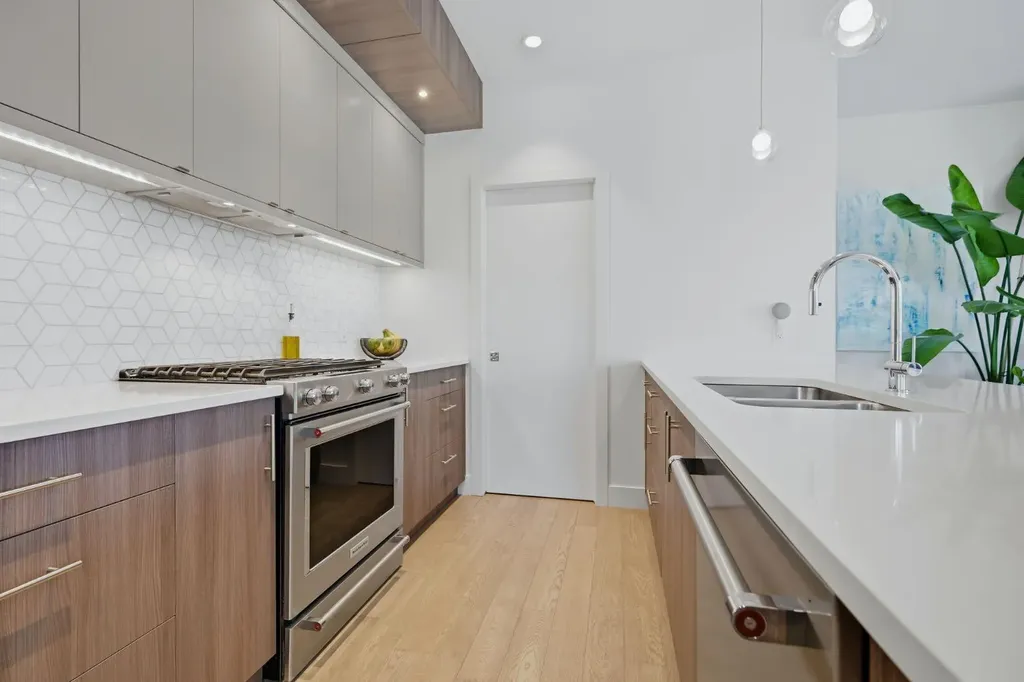 3620 17 Street SW Calgary AB T2T6X5